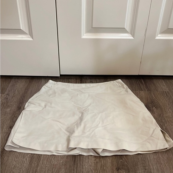 Adidas Active Wear Stretch Light Khaki Skort size 4 - Picture 1 of 8